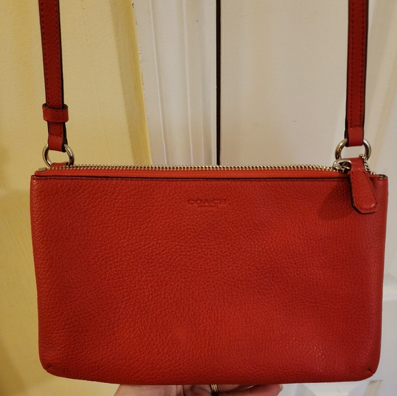 Coach Handbags - Coach Pink Crossbody Lyla Park Leather Double Gusset Zip Purse Adjustable Strap